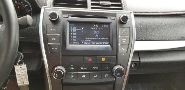 8762-toyota-camry-2016-