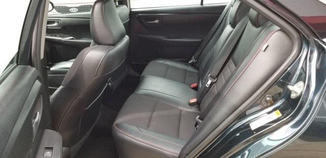 8764-toyota-camry-2016-