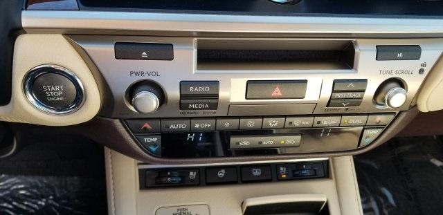 8836-lexus-es-2016-9000