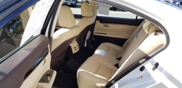 8845-lexus-es-2016-9000