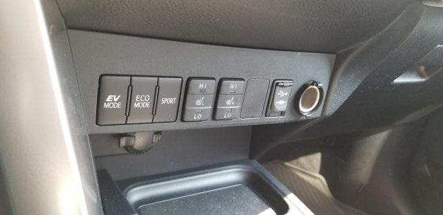 8858-toyota-rav4hybrid-2016-4454