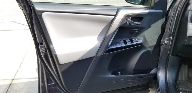 8859-toyota-rav4hybrid-2016-4454
