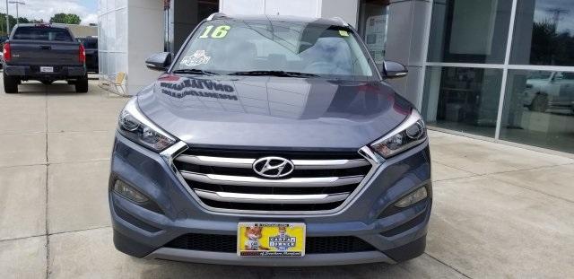 8868-hyundai-tucson-2016-84432a45