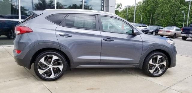 8874-hyundai-tucson-2016-84432a45