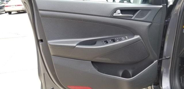 8881-hyundai-tucson-2016-84432a45