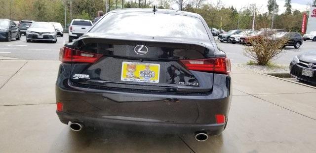 8910-lexus-is-2016-9510