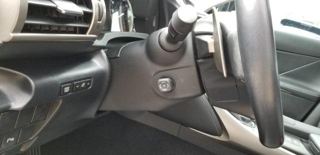 8916-lexus-is-2016-9510