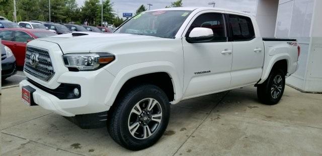 8930-toyota-tacoma-2016-