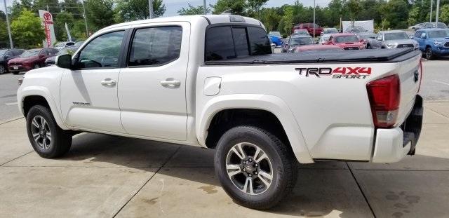 8932-toyota-tacoma-2016-