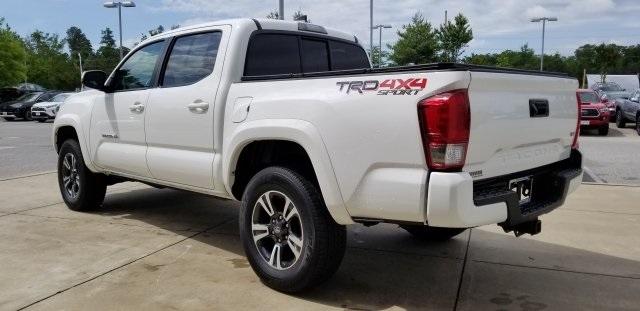 8933-toyota-tacoma-2016-