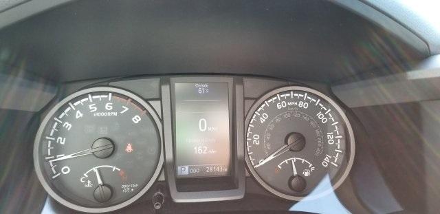 8938-toyota-tacoma-2016-