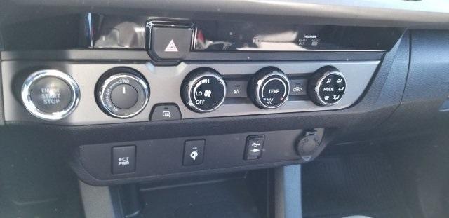 8943-toyota-tacoma-2016-