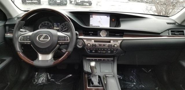 8965-lexus-es-2016-9000