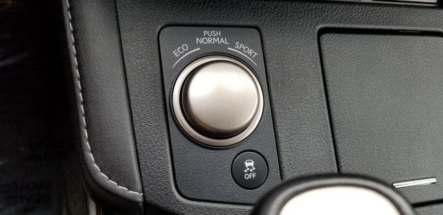 8970-lexus-es-2016-9000