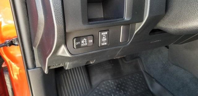 8999-toyota-tacoma-2016-